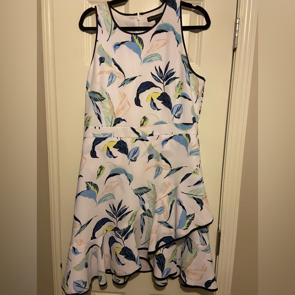 Dress maybe worn once. I didn’t like the fit on me.
